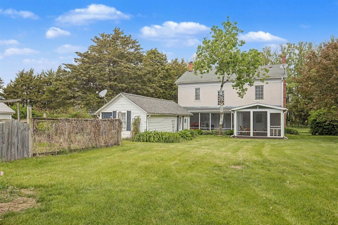 16648 US Highway 52, MOUNT CARROLL, Illinois 61053, 3 Bedrooms Bedrooms, ,2 BathroomsBathrooms,House,For Sale,US Highway 52,202602938