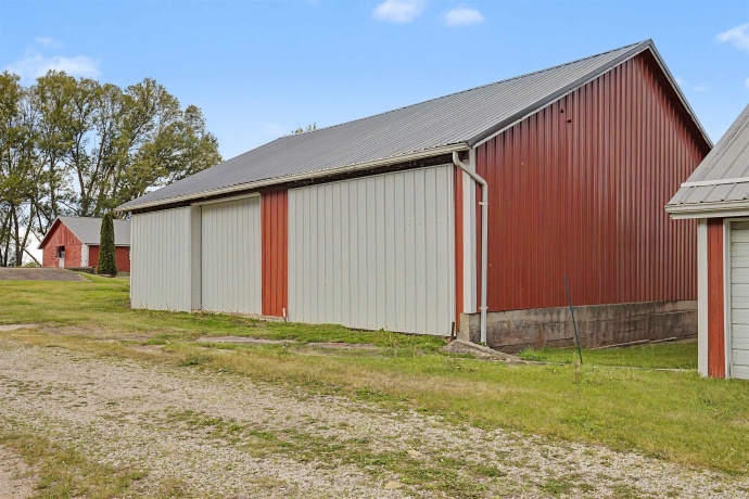 16648 US Highway 52, MOUNT CARROLL, Illinois 61053, 3 Bedrooms Bedrooms, ,2 BathroomsBathrooms,House,For Sale,US Highway 52,202602938