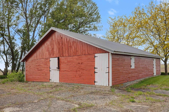 16648 US Highway 52, MOUNT CARROLL, Illinois 61053, 3 Bedrooms Bedrooms, ,2 BathroomsBathrooms,House,For Sale,US Highway 52,202602938