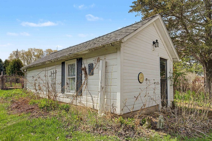 16648 US Highway 52, MOUNT CARROLL, Illinois 61053, 3 Bedrooms Bedrooms, ,2 BathroomsBathrooms,House,For Sale,US Highway 52,202602938