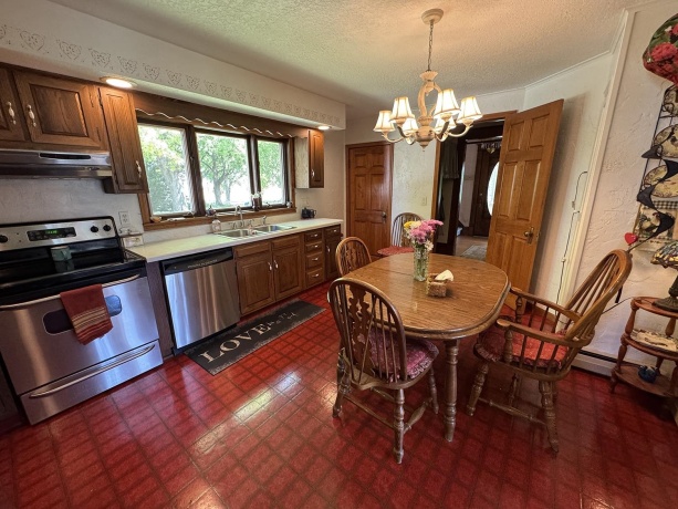 314 Plummer, Chadwick, Illinois 61014, 3 Bedrooms Bedrooms, ,2 BathroomsBathrooms,House,For Sale,Plummer,202602939