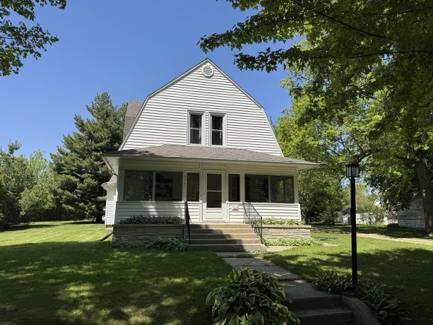 314 Plummer, Chadwick, Illinois 61014, 3 Bedrooms Bedrooms, ,2 BathroomsBathrooms,House,For Sale,Plummer,202602939