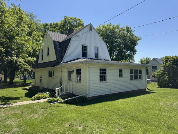 314 Plummer, Chadwick, Illinois 61014, 3 Bedrooms Bedrooms, ,2 BathroomsBathrooms,House,For Sale,Plummer,202602939