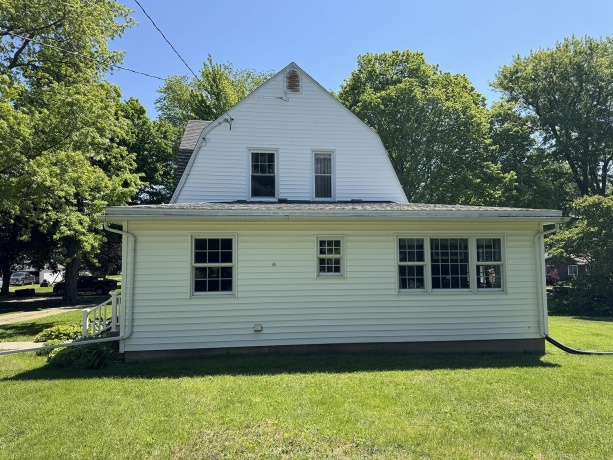314 Plummer, Chadwick, Illinois 61014, 3 Bedrooms Bedrooms, ,2 BathroomsBathrooms,House,For Sale,Plummer,202602939