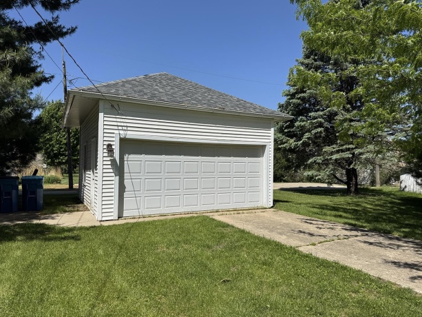 314 Plummer, Chadwick, Illinois 61014, 3 Bedrooms Bedrooms, ,2 BathroomsBathrooms,House,For Sale,Plummer,202602939