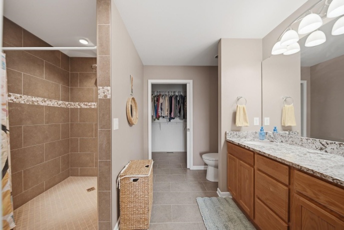 723 Yingling, DIXON, Illinois 61021, 3 Bedrooms Bedrooms, ,3 BathroomsBathrooms,House,For Sale,Yingling,202602489