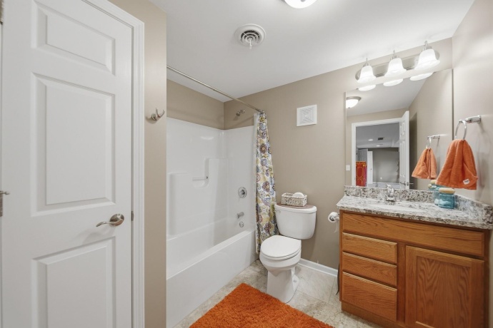723 Yingling, DIXON, Illinois 61021, 3 Bedrooms Bedrooms, ,3 BathroomsBathrooms,House,For Sale,Yingling,202602489