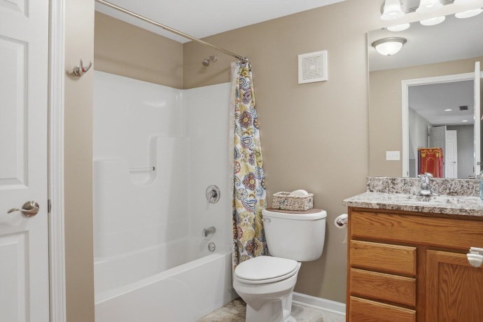 723 Yingling, DIXON, Illinois 61021, 3 Bedrooms Bedrooms, ,3 BathroomsBathrooms,House,For Sale,Yingling,202602489