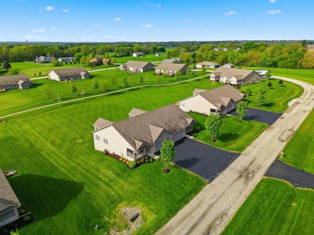 723 Yingling, DIXON, Illinois 61021, 3 Bedrooms Bedrooms, ,3 BathroomsBathrooms,House,For Sale,Yingling,202602489