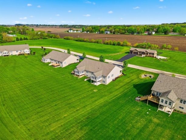 723 Yingling, DIXON, Illinois 61021, 3 Bedrooms Bedrooms, ,3 BathroomsBathrooms,House,For Sale,Yingling,202602489
