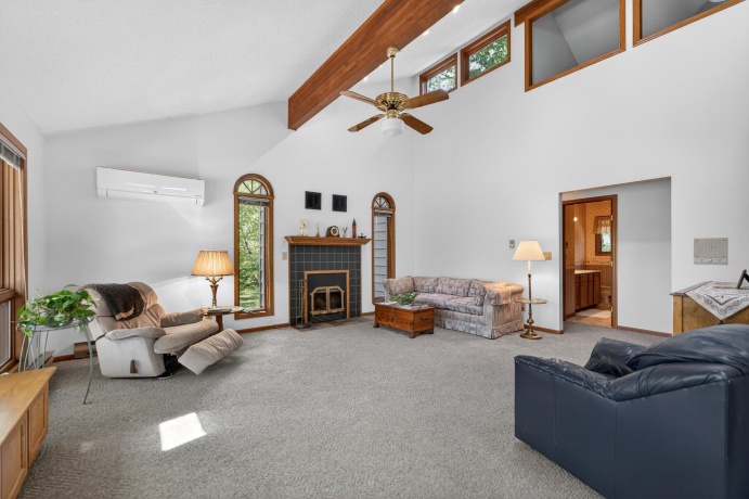 1110 White Pine, DIXON, Illinois 61021, 3 Bedrooms Bedrooms, ,2 BathroomsBathrooms,House,For Sale,White Pine,202602844