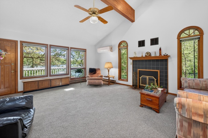 1110 White Pine, DIXON, Illinois 61021, 3 Bedrooms Bedrooms, ,2 BathroomsBathrooms,House,For Sale,White Pine,202602844