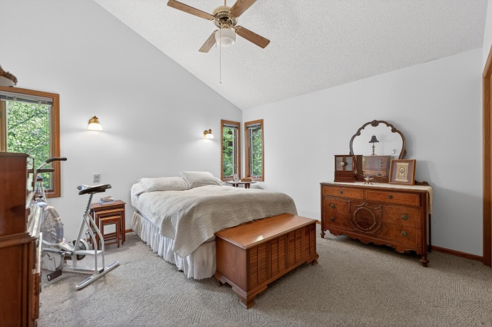 1110 White Pine, DIXON, Illinois 61021, 3 Bedrooms Bedrooms, ,2 BathroomsBathrooms,House,For Sale,White Pine,202602844