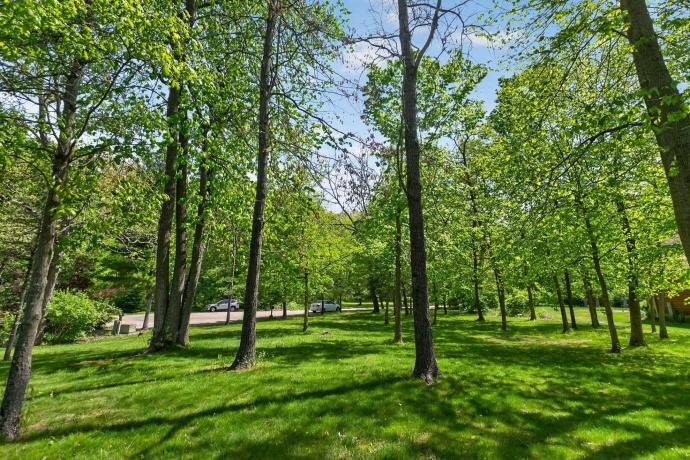 1110 White Pine, DIXON, Illinois 61021, 3 Bedrooms Bedrooms, ,2 BathroomsBathrooms,House,For Sale,White Pine,202602844