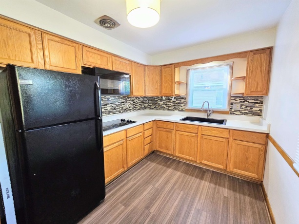 1926 Apple Tree, ROCKFORD, Illinois 61108, 2 Bedrooms Bedrooms, ,1 BathroomBathrooms,House,For Sale,Apple Tree,202602941
