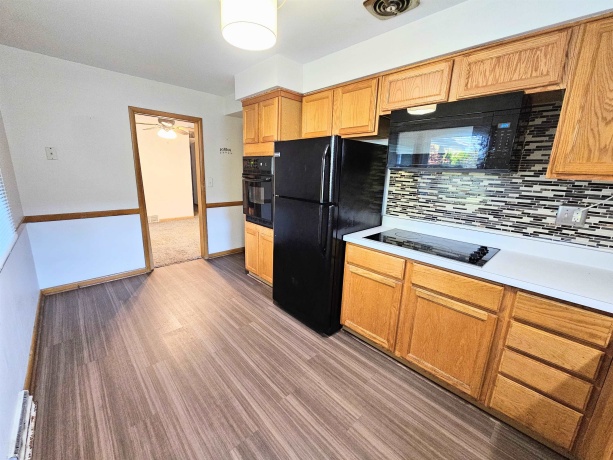1926 Apple Tree, ROCKFORD, Illinois 61108, 2 Bedrooms Bedrooms, ,1 BathroomBathrooms,House,For Sale,Apple Tree,202602941