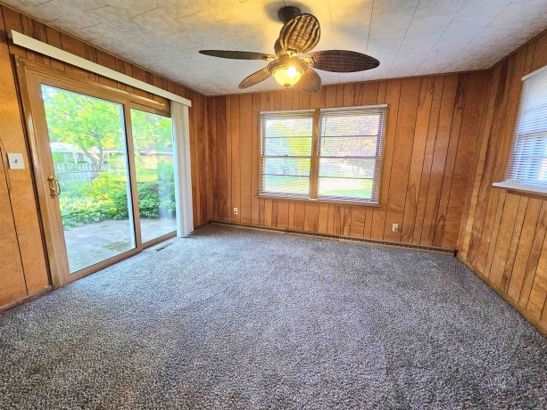 1926 Apple Tree, ROCKFORD, Illinois 61108, 2 Bedrooms Bedrooms, ,1 BathroomBathrooms,House,For Sale,Apple Tree,202602941