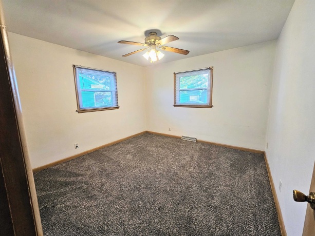 1926 Apple Tree, ROCKFORD, Illinois 61108, 2 Bedrooms Bedrooms, ,1 BathroomBathrooms,House,For Sale,Apple Tree,202602941