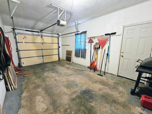 1926 Apple Tree, ROCKFORD, Illinois 61108, 2 Bedrooms Bedrooms, ,1 BathroomBathrooms,House,For Sale,Apple Tree,202602941