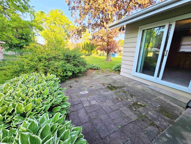 1926 Apple Tree, ROCKFORD, Illinois 61108, 2 Bedrooms Bedrooms, ,1 BathroomBathrooms,House,For Sale,Apple Tree,202602941