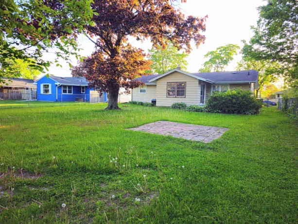 1926 Apple Tree, ROCKFORD, Illinois 61108, 2 Bedrooms Bedrooms, ,1 BathroomBathrooms,House,For Sale,Apple Tree,202602941