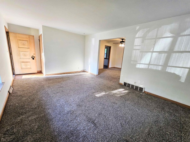 1926 Apple Tree, ROCKFORD, Illinois 61108, 2 Bedrooms Bedrooms, ,1 BathroomBathrooms,House,For Sale,Apple Tree,202602941