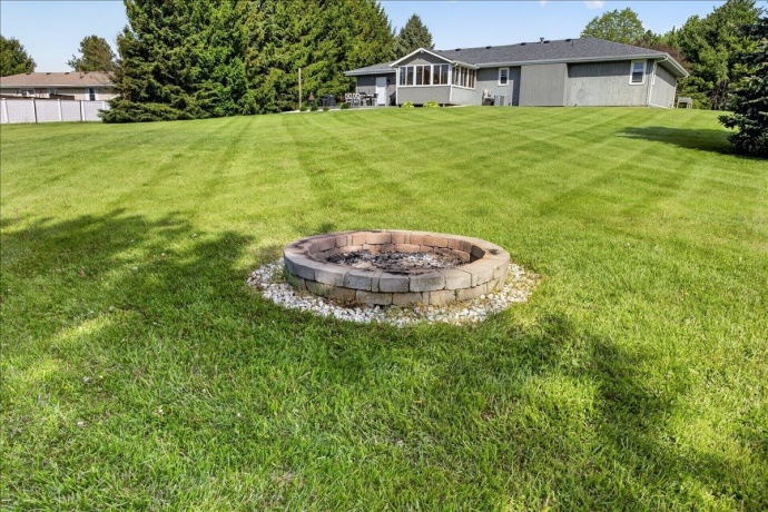 6137 Upper Ridge, ROSCOE, Illinois 61073, 3 Bedrooms Bedrooms, ,2 BathroomsBathrooms,House,For Sale,Upper Ridge,202602942