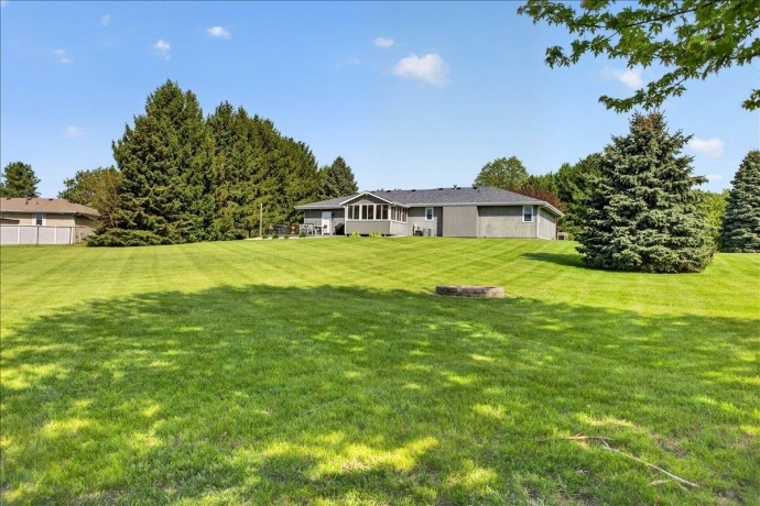 6137 Upper Ridge, ROSCOE, Illinois 61073, 3 Bedrooms Bedrooms, ,2 BathroomsBathrooms,House,For Sale,Upper Ridge,202602942