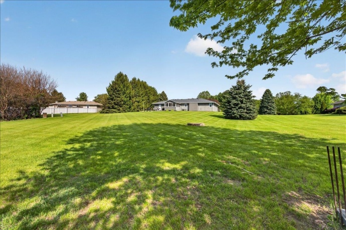 6137 Upper Ridge, ROSCOE, Illinois 61073, 3 Bedrooms Bedrooms, ,2 BathroomsBathrooms,House,For Sale,Upper Ridge,202602942