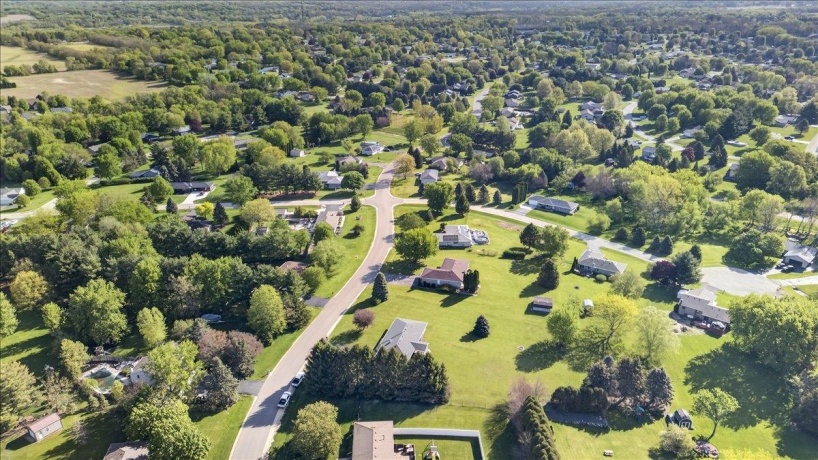 6137 Upper Ridge, ROSCOE, Illinois 61073, 3 Bedrooms Bedrooms, ,2 BathroomsBathrooms,House,For Sale,Upper Ridge,202602942