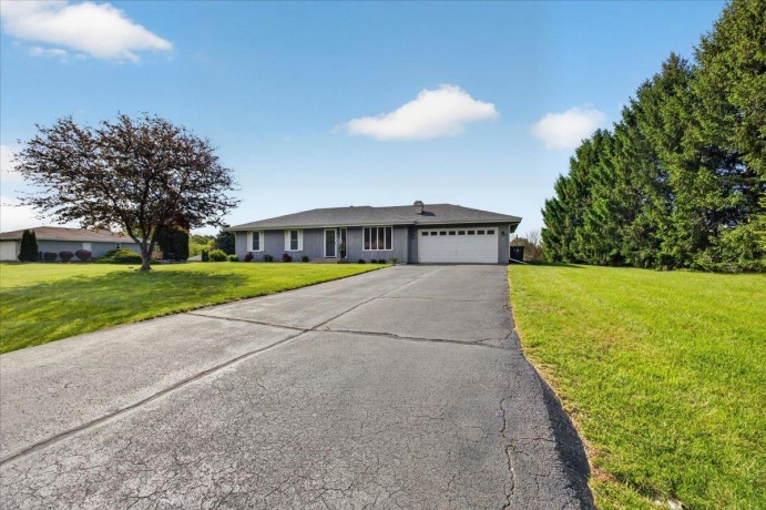 6137 Upper Ridge, ROSCOE, Illinois 61073, 3 Bedrooms Bedrooms, ,2 BathroomsBathrooms,House,For Sale,Upper Ridge,202602942