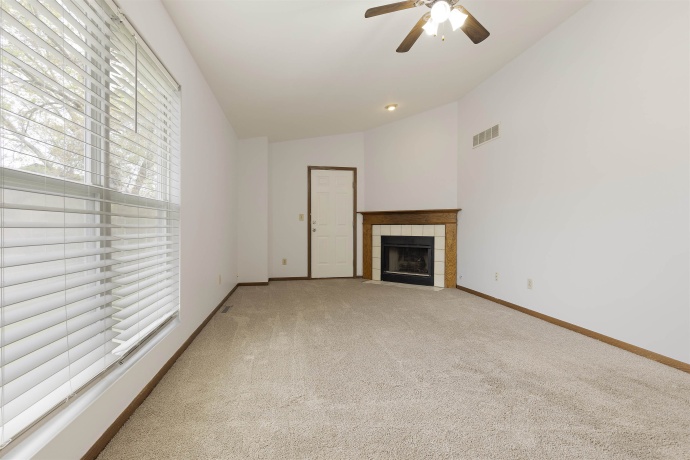 1816 Remington, ROCKFORD, Illinois 61108, ,2 Units,For Sale,Remington,202602683