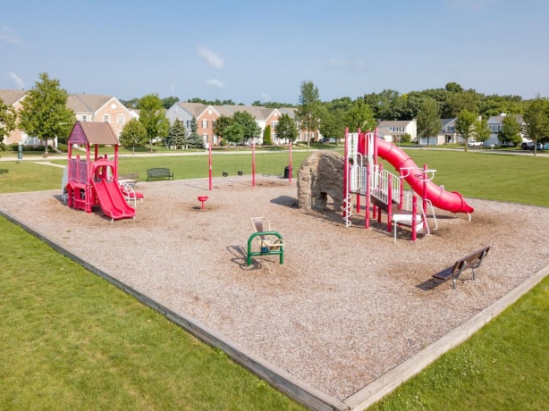 1987 Yasgur, WOODSTOCK, Illinois 60098, 2 Bedrooms Bedrooms, ,1 BathroomBathrooms,Condominium,For Sale,Yasgur,202602945
