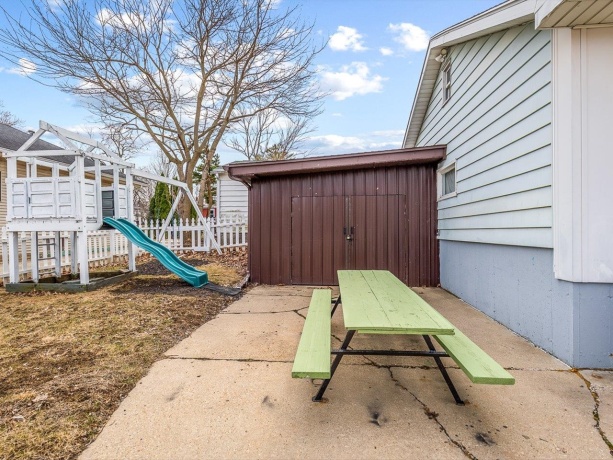 317 GROVE, FREEPORT, Illinois 61032, 4 Bedrooms Bedrooms, ,2 BathroomsBathrooms,House,For Sale,GROVE,202602946