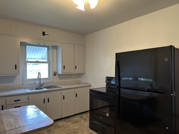 330 CALIFORNIA, SAVANNA, Illinois 61074, 3 Bedrooms Bedrooms, ,1 BathroomBathrooms,House,For Sale,CALIFORNIA,202602949