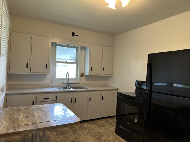 330 CALIFORNIA, SAVANNA, Illinois 61074, 3 Bedrooms Bedrooms, ,1 BathroomBathrooms,House,For Sale,CALIFORNIA,202602949
