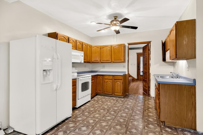 804 Division, HARVARD, Illinois 60033, 3 Bedrooms Bedrooms, ,1 BathroomBathrooms,House,For Sale,Division,202602950
