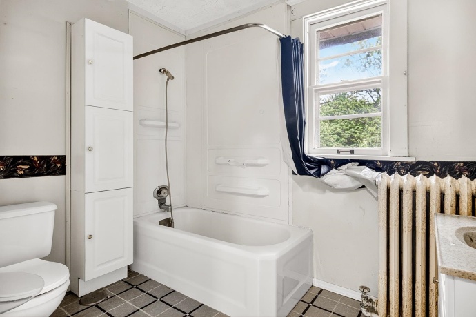 804 Division, HARVARD, Illinois 60033, 3 Bedrooms Bedrooms, ,1 BathroomBathrooms,House,For Sale,Division,202602950
