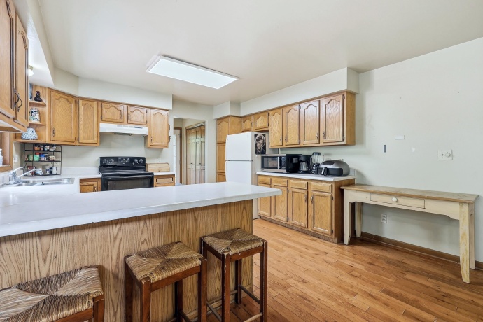13 Signal, GALENA, Illinois 61036, 5 Bedrooms Bedrooms, ,4 BathroomsBathrooms,House,For Sale,Signal,202602953