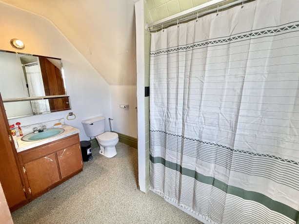 617 East, BELVIDERE, Illinois 61008, 4 Bedrooms Bedrooms, ,2 BathroomsBathrooms,House,For Sale,East,202602955