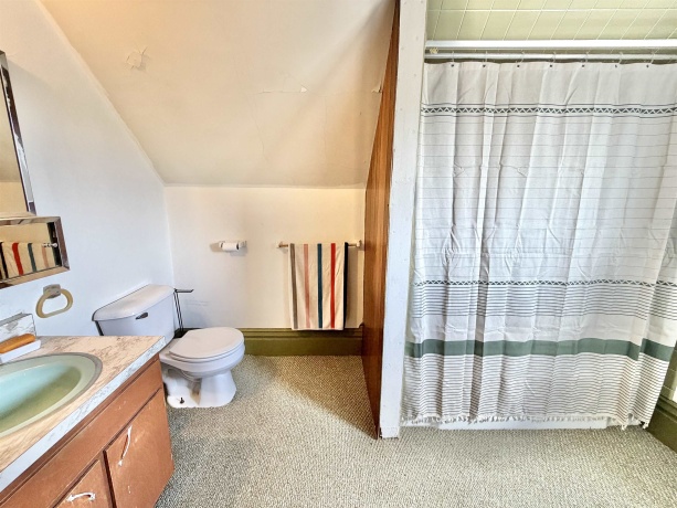 617 East, BELVIDERE, Illinois 61008, 4 Bedrooms Bedrooms, ,2 BathroomsBathrooms,House,For Sale,East,202602955
