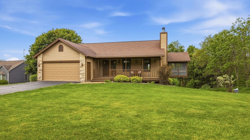 7 Belden School, GALENA, Illinois 61036, 4 Bedrooms Bedrooms, ,3 BathroomsBathrooms,House,For Sale,Belden School,202602956