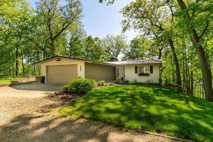 1127 Loganberry, Varna, Illinois 61375, 4 Bedrooms Bedrooms, ,2 BathroomsBathrooms,House,For Sale,Loganberry,202602957