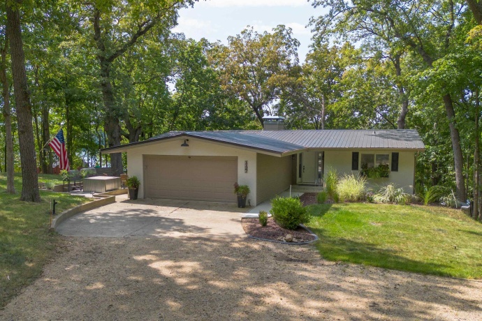 1127 Loganberry, Varna, Illinois 61375, 4 Bedrooms Bedrooms, ,2 BathroomsBathrooms,House,For Sale,Loganberry,202602957