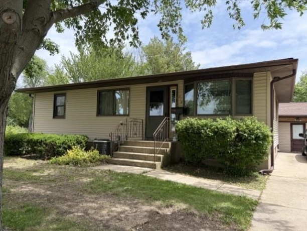 318 2nd, Tonica, Illinois 61370, 3 Bedrooms Bedrooms, ,2 BathroomsBathrooms,House,For Sale,2nd,202602965