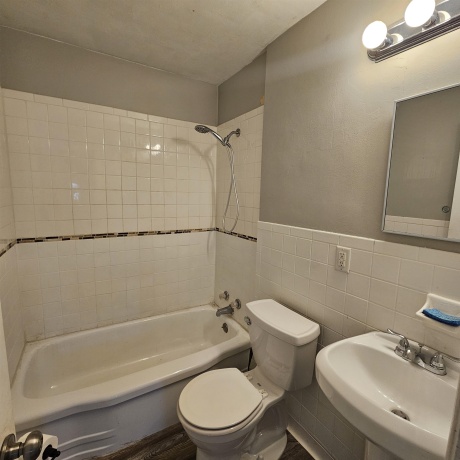 639 COLONIAL, MACHESNEY PARK, Illinois 61115, 2 Bedrooms Bedrooms, ,1 BathroomBathrooms,House,For Sale,COLONIAL,202602967