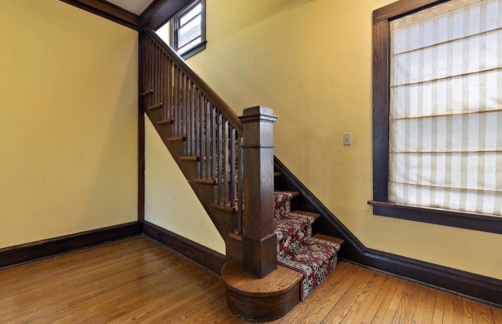 1239 GARRISON, ROCKFORD, Illinois 61103, 5 Bedrooms Bedrooms, ,2 BathroomsBathrooms,House,For Sale,GARRISON,202602969