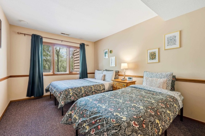 17 Oak Glen, GALENA, Illinois 61036, 2 Bedrooms Bedrooms, ,2 BathroomsBathrooms,Condominium,For Sale,Oak Glen,202602966