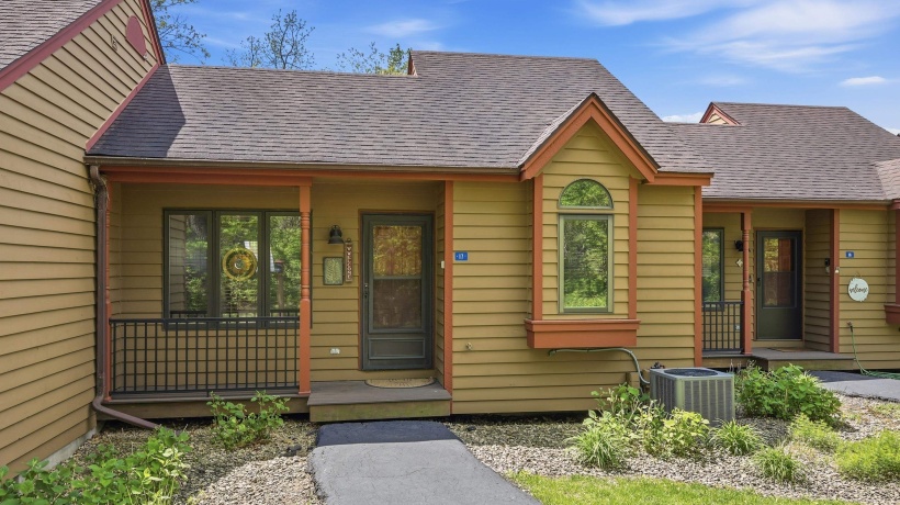 17 Oak Glen, GALENA, Illinois 61036, 2 Bedrooms Bedrooms, ,2 BathroomsBathrooms,Condominium,For Sale,Oak Glen,202602966