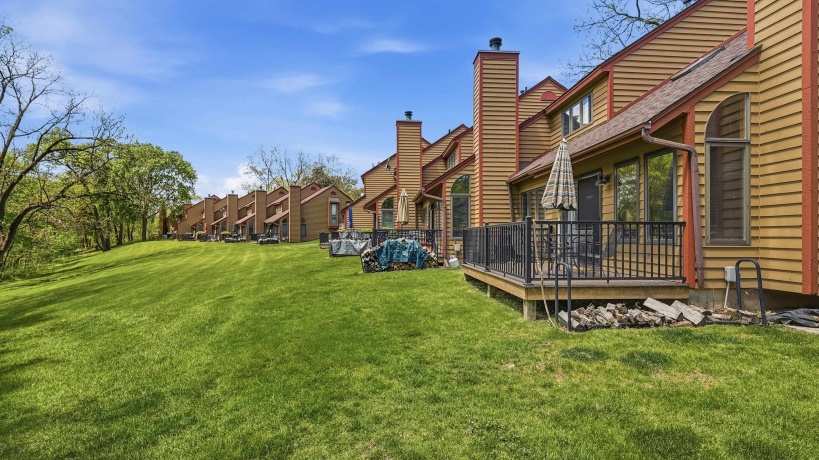 17 Oak Glen, GALENA, Illinois 61036, 2 Bedrooms Bedrooms, ,2 BathroomsBathrooms,Condominium,For Sale,Oak Glen,202602966